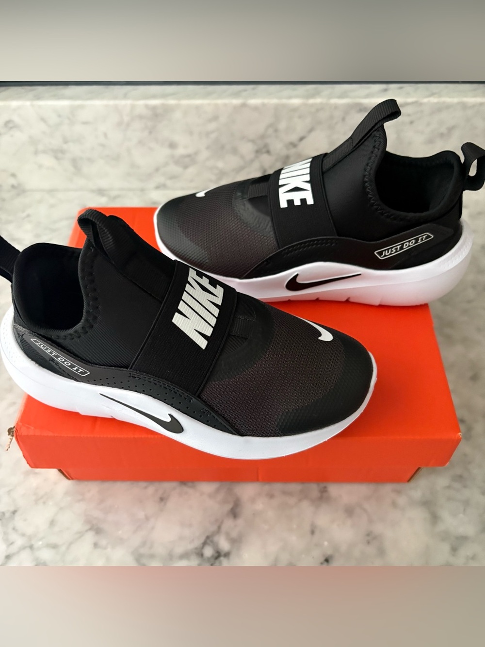 Nike Flex Runner 4 Youth Unisex Running Athletic Shoes Black White Slip On 12C